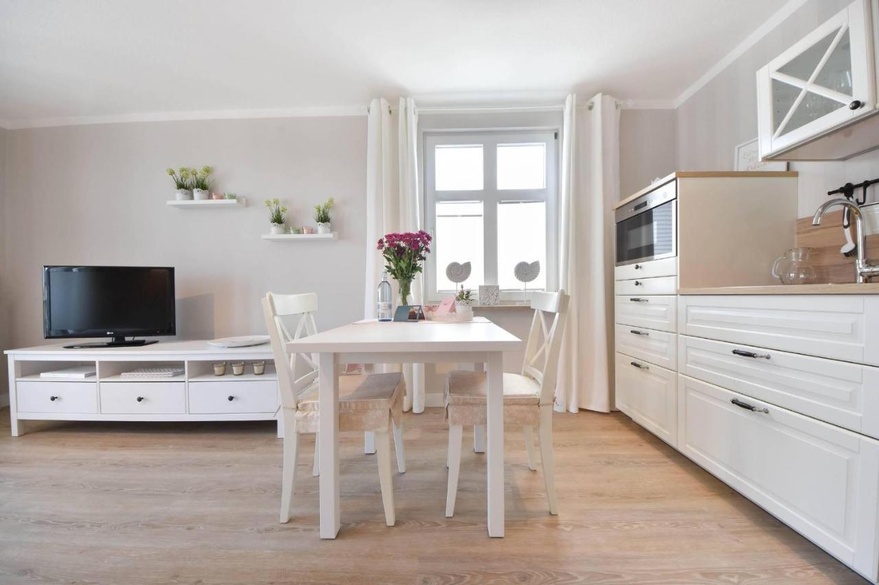 Haus Miramar 26 Apartment Heringsdorf  Bagian luar foto